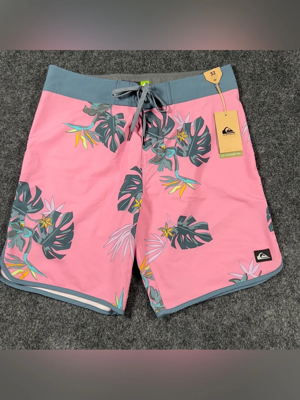 Quiksilver Highline Pink Tropical Boardshorts Swim Trunks Size 32 NWT